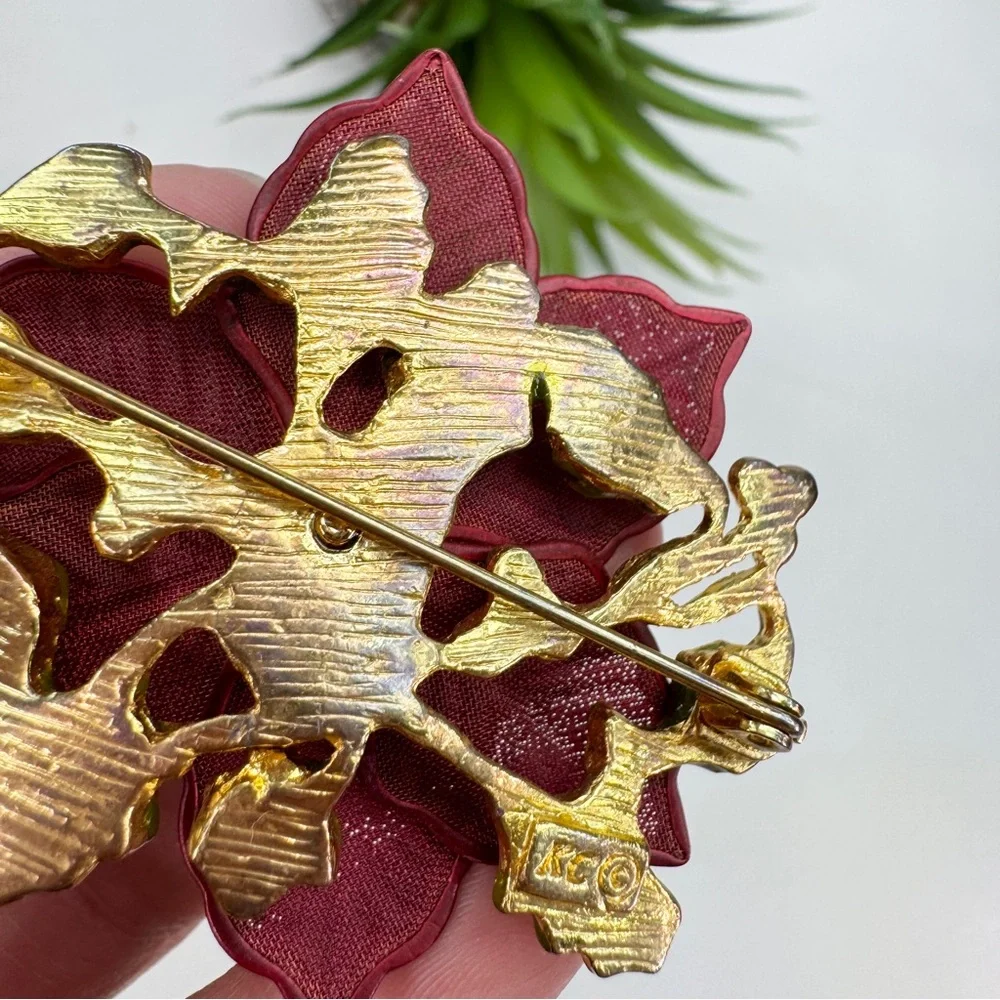 Vintage Y2K Kenneth Cole Burgundy Mesh Poinsettia Christmas Green Enamel Brooch